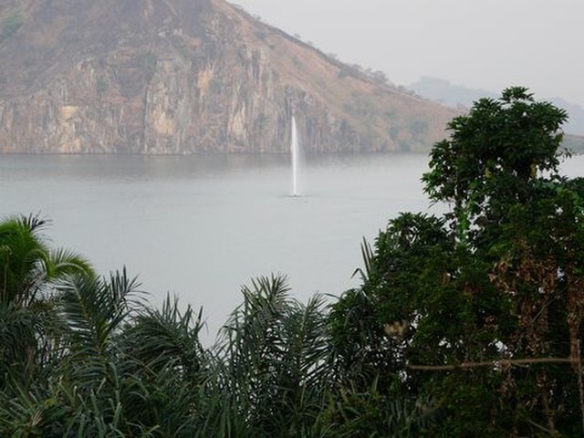 Sistema de tuberías para ventilar el gas del lago Nyos