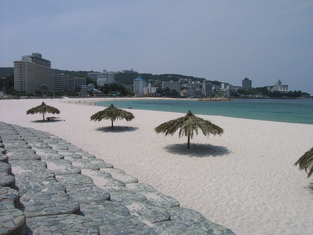 Playa radioactiva Shirarahama, en Japón